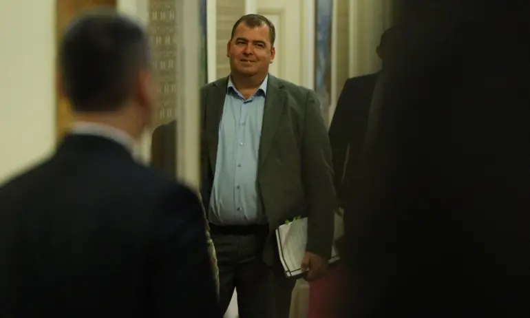 Явор Гечев: Лъжа е твърдението на Асен Василев, че българинът яде по-скъп хляб заради украинското зърно - Tribune.bg