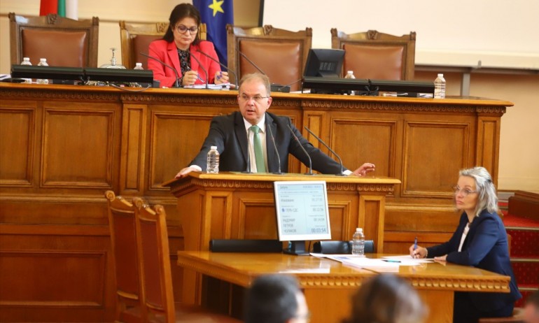 ГЕРБ: Обществото произнесе своята присъда – оставка на Калина Константинова - Tribune.bg