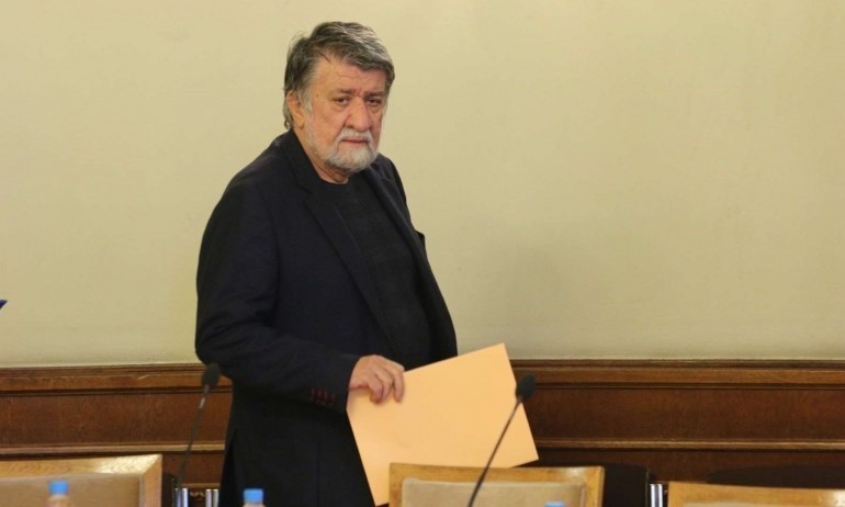 Вежди Рашидов в писмо до Румен Радев: Мутрата вън от културата, да не се носи срама от Вас и обществото - Tribune.bg