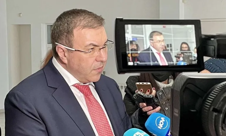 Ангелов: Уволнението е опит за сплашване на всички, които заявяват политическите си възгледи - Tribune.bg