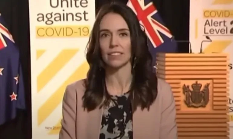 Трус от 5,8 хвана премиера на Нова Зеландия в ефир (ВИДЕО) - Tribune.bg