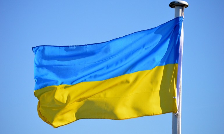 Знамето на Украйна ще се вее до българското на сградата на Столична община - Tribune.bg