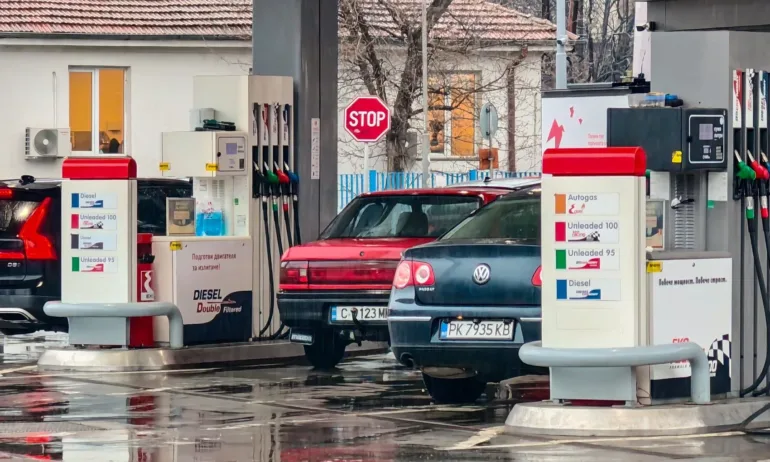 Дизелът скочи с 3 цента само за ден - Tribune.bg