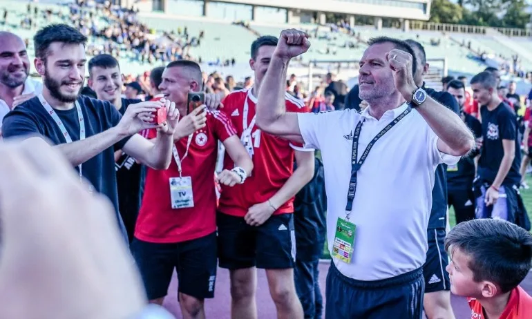 Огромен скандал със Стойчо Младенов и Левски - Tribune.bg