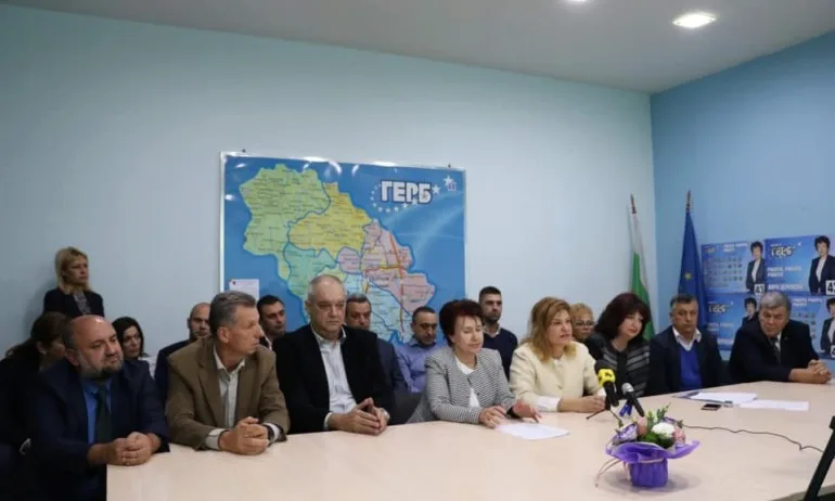 Десните в Перник в подкрепа на Вяра Церовска - Tribune.bg