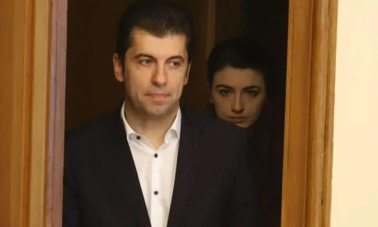 Червена линия: Бориславова и Петков с условие за правителство – Бойко Рашков да оглави КПКОНПИ - Tribune.bg