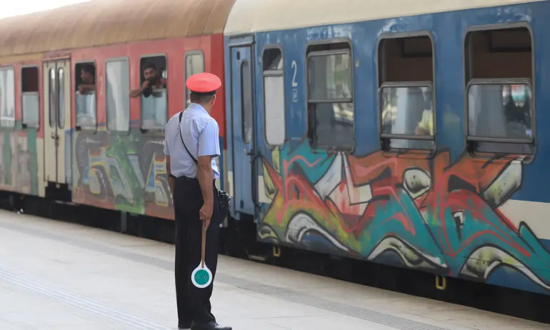 БДЖ определи като тероризъм срязването на спирачките на локомотив на гарата в Лом - Tribune.bg