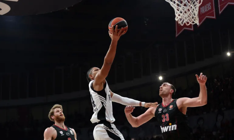 Баскетболни емоции: Олимпиакос срещу Цървена звезда – кой ще надделее? - Tribune.bg