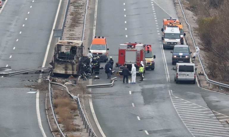 Експертите са установили причината за запалването на автобуса на Струма - Tribune.bg