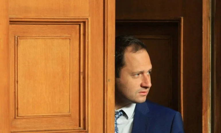 Социалист се оплака в Брюксел: Субсидията е само 1 лев, имаше нередности на изборите - Tribune.bg