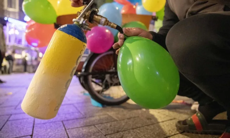 17-годишно момче колабира след употреба на райски газ в Пловдив - Tribune.bg