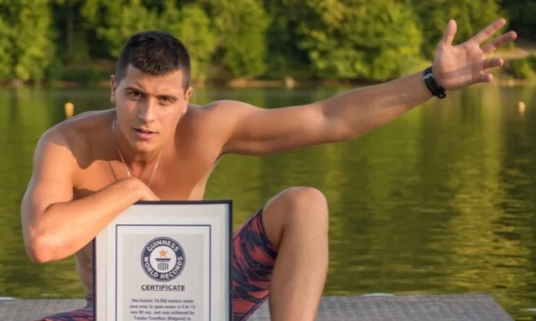 Българин плува без прекъсване 71 часа, постави нов световен рекорд - Tribune.bg