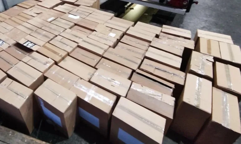 Хванаха цигари, бутилки с газ и хладилен агент за над 150 000 лева на МП Капитан Андреево - Tribune.bg