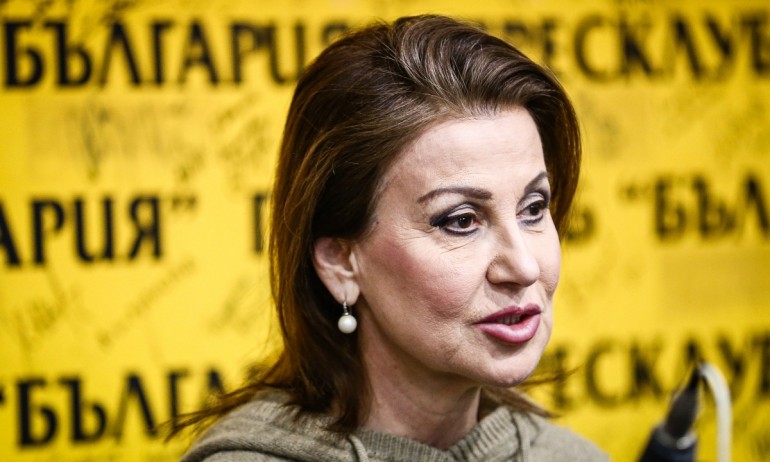 Пародията е пълна! Илияна Раева и министър Василев се помиряват - Tribune.bg