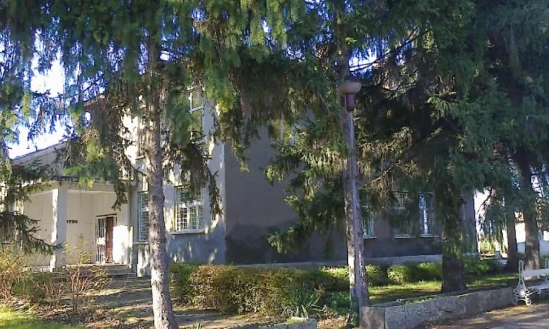 Психиатричната болница в Карвуна не приема и не изписва пациенти - Tribune.bg