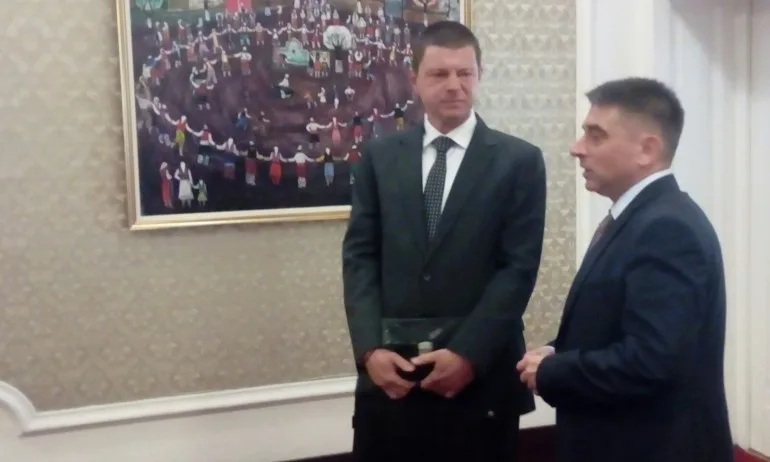 Правната комисия подкрепи Красимир Влахов за конституционен съдия - Tribune.bg