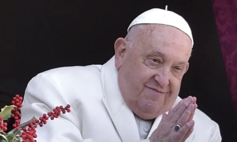 Добри новини от Ватикана: Животът на папа Франциск е извън опасност - Tribune.bg