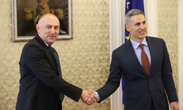 Кандидатите за БНБ с Power Point презентации при изслушването в НС, на Каримански не тръгна - Tribune.bg