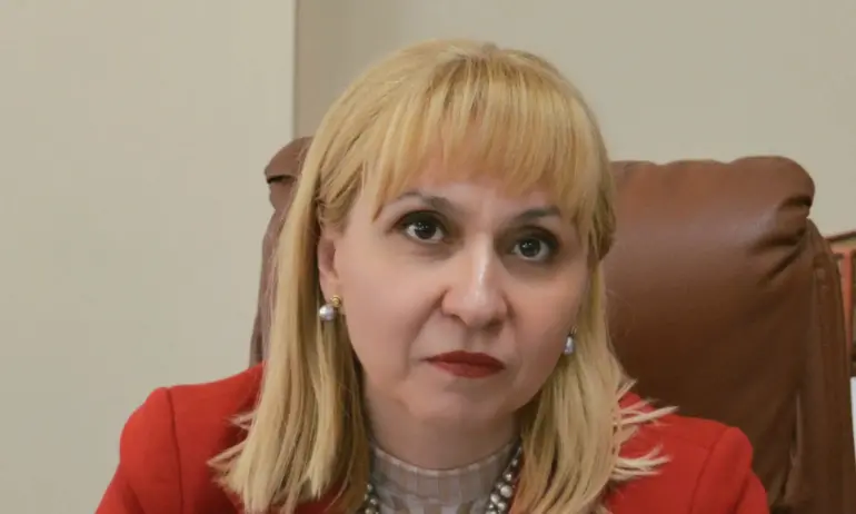 Омбудсманът проф. Ковачева: Има бяло петно в Наказателния кодекс - Tribune.bg