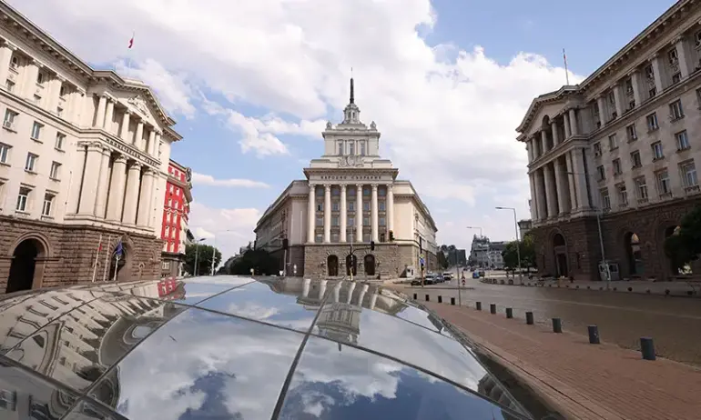 Броени часове: Кабинетът Главчев полага клетва във вторник на извънредно заседание на НС - Tribune.bg