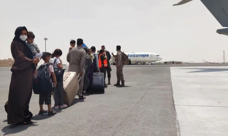 Последни часове на евакуация от Кабул на фона на заплахата от терористична атака на летището - Tribune.bg