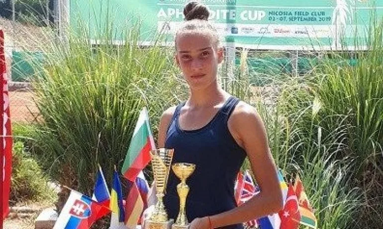 Денислава Глушкова e шампион по двойки и втора на сингъл на турнир от ITF в Кипър - Tribune.bg