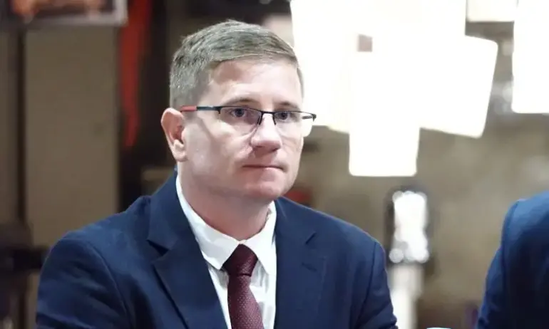 Димо Дренчев пред Tribune: Туризмът не може да пълни бюджета, вървим към гръцки сценарий - Tribune.bg