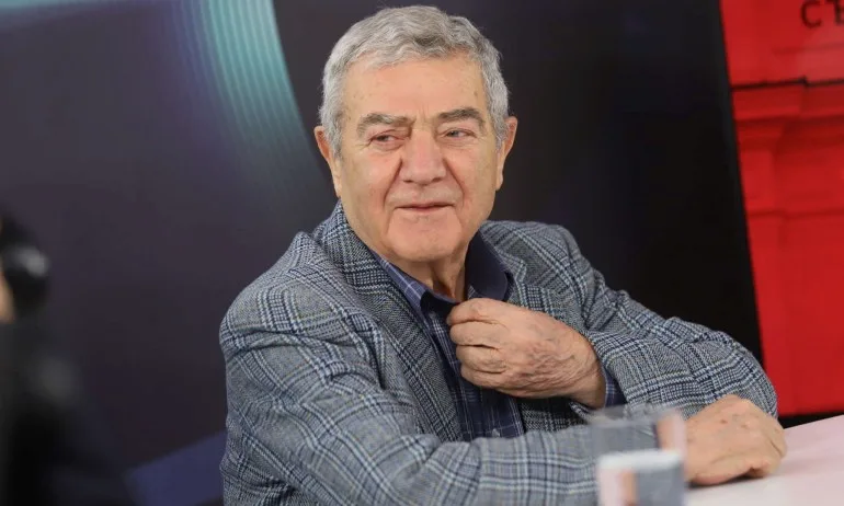 Стефан Цанев: Изпитвам срам от дребните заяждания за демонстрация на опозиционност - Tribune.bg