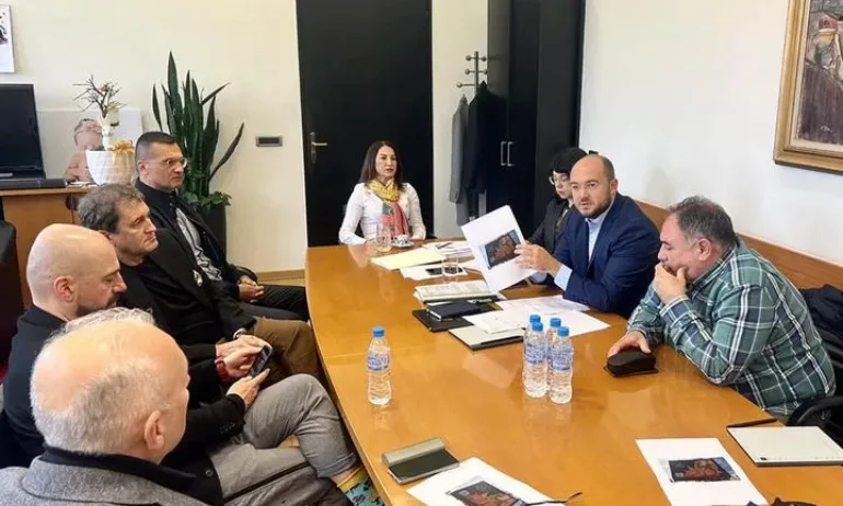 Председателят на СОС изиска спешно въвеждане на правила за рекламите по билбордовете - Tribune.bg