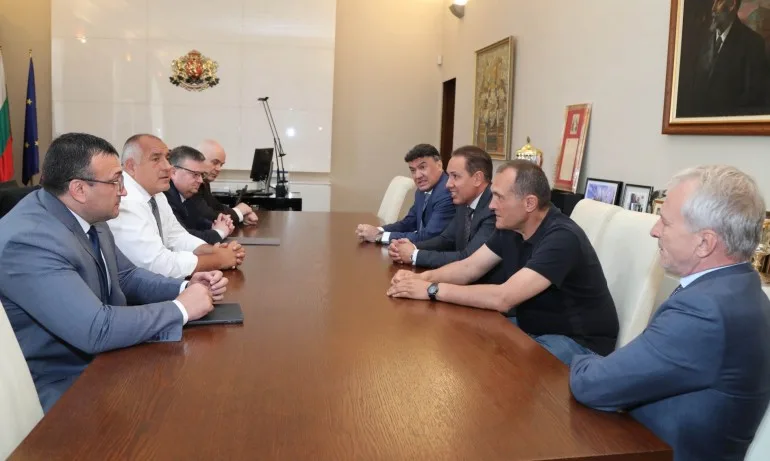 Собствениците на футболни клубове обещаха честна игра и да няма натиск върху съдии - Tribune.bg