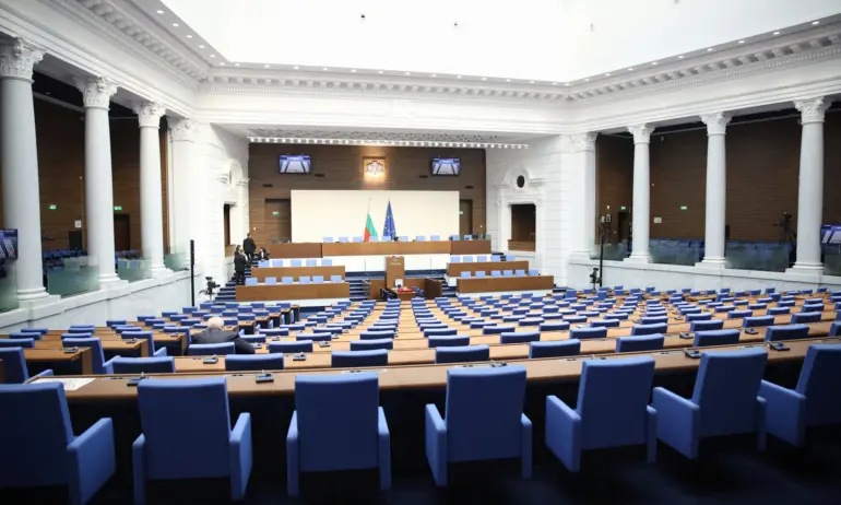 Парламентът гласува кабинета „Желязков“ в сряда в 13 часа 
