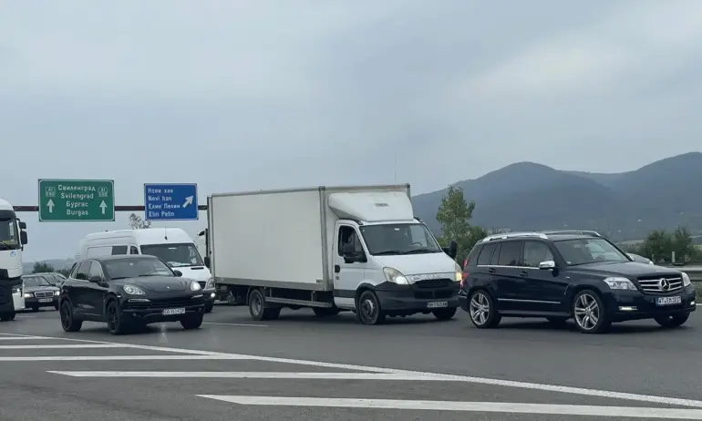 Катастрофа на АМ Тракия, образувало се е километрично задръстване - Tribune.bg