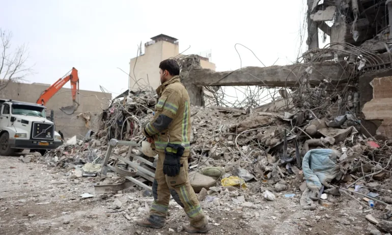 Десетки ранени в Израел след удари с ирански ракети - Tribune.bg