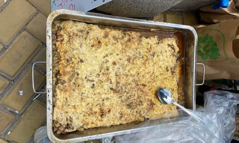 Кетъринг за протестиращи: Мусака пред парламента - Tribune.bg