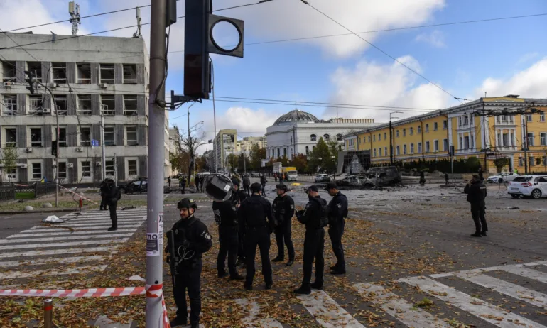 Нова серия от експлозии в Киев, съобщава Би Би Си.