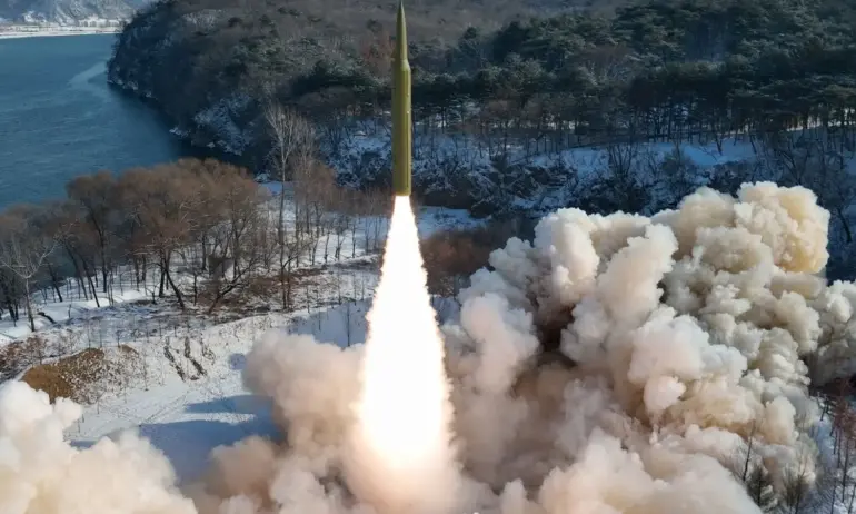 Великобритания проведе неуспешно изпитание на балистична ракета - Tribune.bg