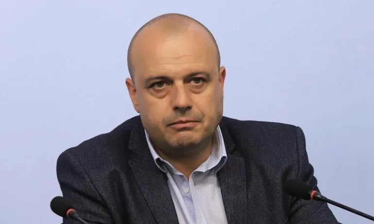Проданов: Петков и Василев са говорили с наши членове, но хората на БСП са коректни - Tribune.bg