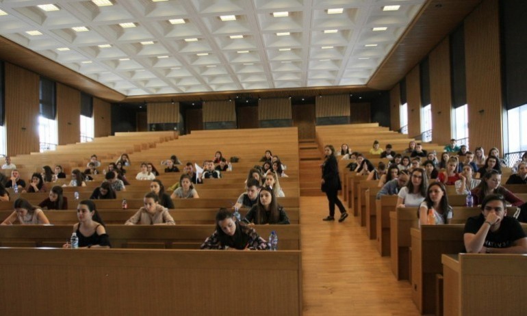 Ректорът на УНСС: Идеята за сливане на университетите няма да е работеща - Tribune.bg