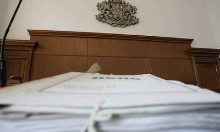 Камарата на ЧСИ: Деца остават без издръжка заради тромава наредба - Tribune.bg