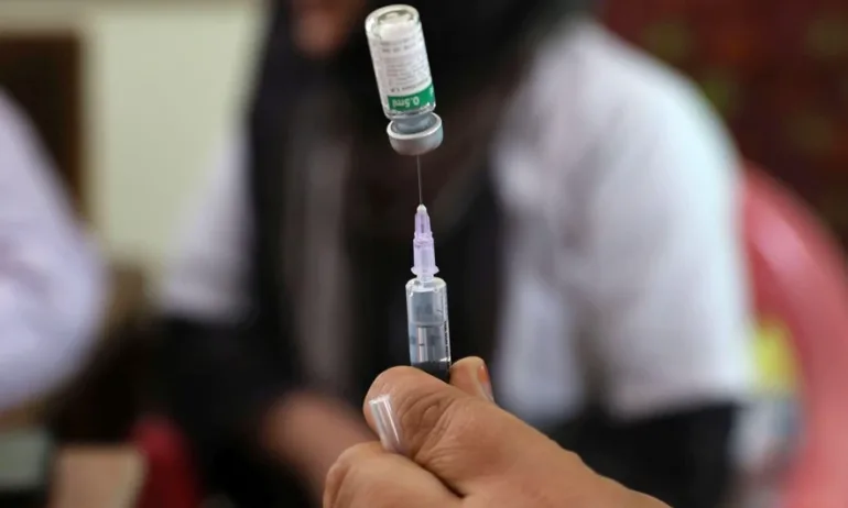 Пет училища затворени в Атина след случай на менингит - Tribune.bg