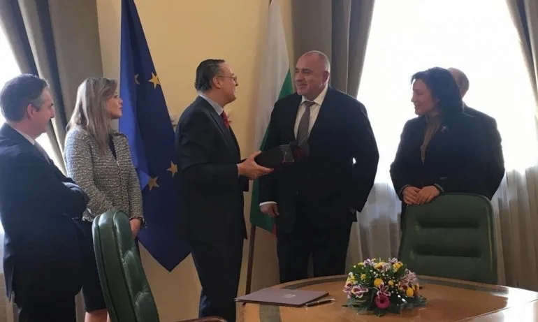 Пау Рока: Като гледам данните днес, мога да кажа само Браво Бойко! Браво България! - Tribune.bg