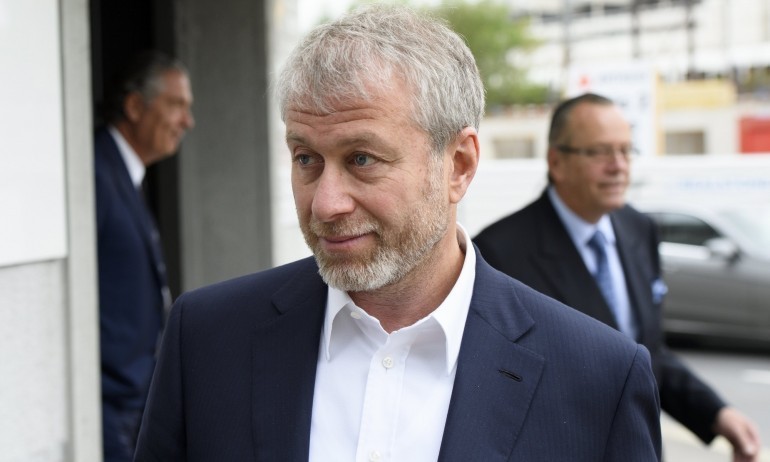 Самолет на милиардера Абрамович кацна в Москва - Tribune.bg