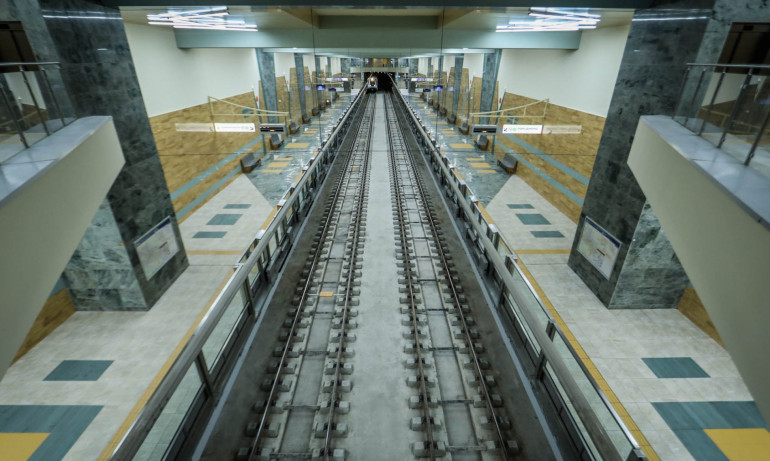 Инцидент в метрото - пламна мотриса в района на спирка Сливница - Tribune.bg