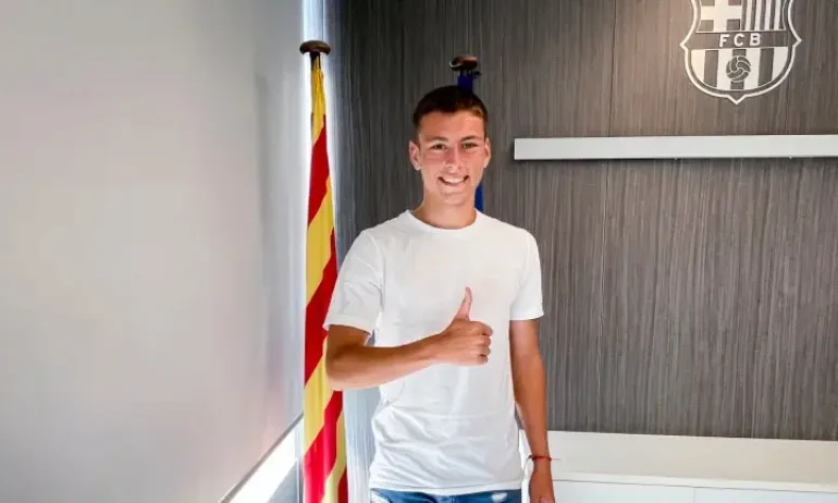 Български футболист подписа с Барселона - Tribune.bg