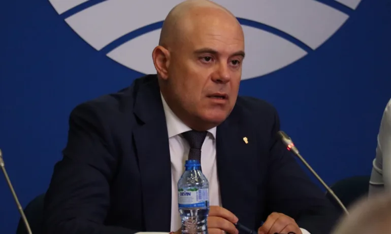 Иван Гешев: Надявам се да не изпаднем в конституционна криза - Tribune.bg