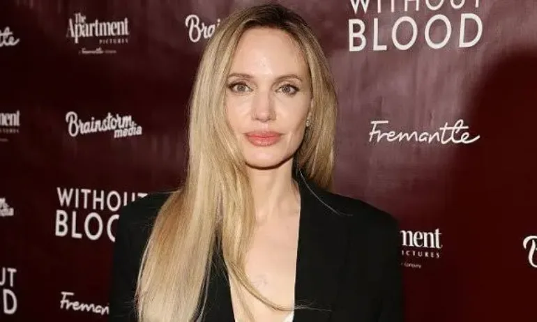 Анджелина Джоли преживява тежко предстоящата раздяла с децата си - Tribune.bg