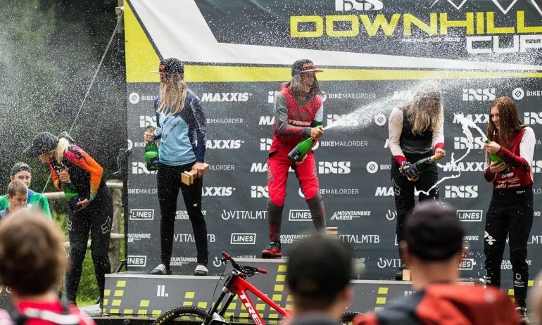 България с първа световна титла в планинското колоездене - Tribune.bg