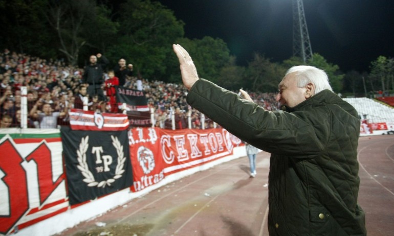 Петър Жеков: Пардю е гонен 5 пъти от Англия, за какво ни е - Tribune.bg