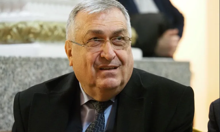 Проф. Близнашки: Цели 9 години Радев разделя нацията, противопоставя хората едни на други - Tribune.bg