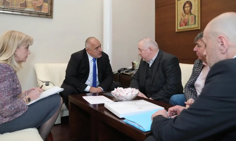 От Камарата на строителите ще помагат за водопровода за Перник - Tribune.bg